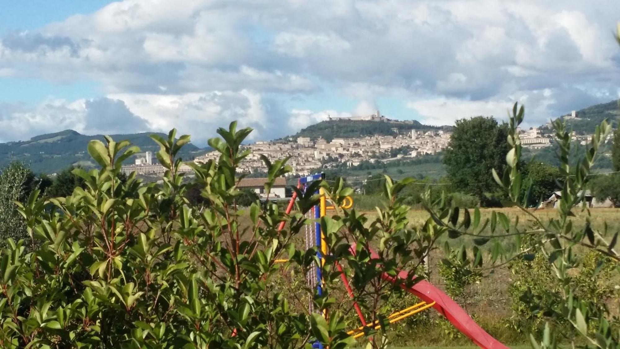 אסיסי B&B La Gioiosa מראה חיצוני תמונה