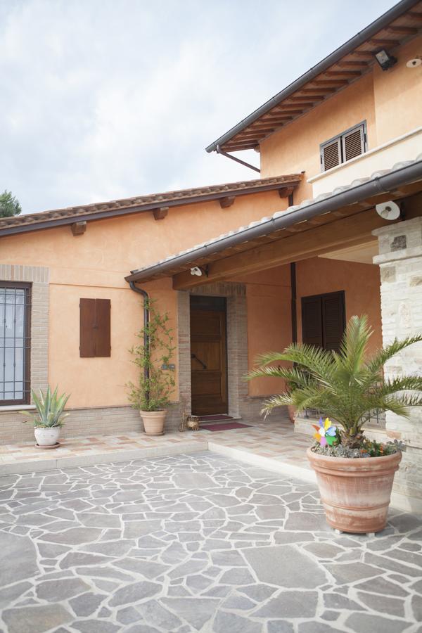אסיסי B&B La Gioiosa מראה חיצוני תמונה