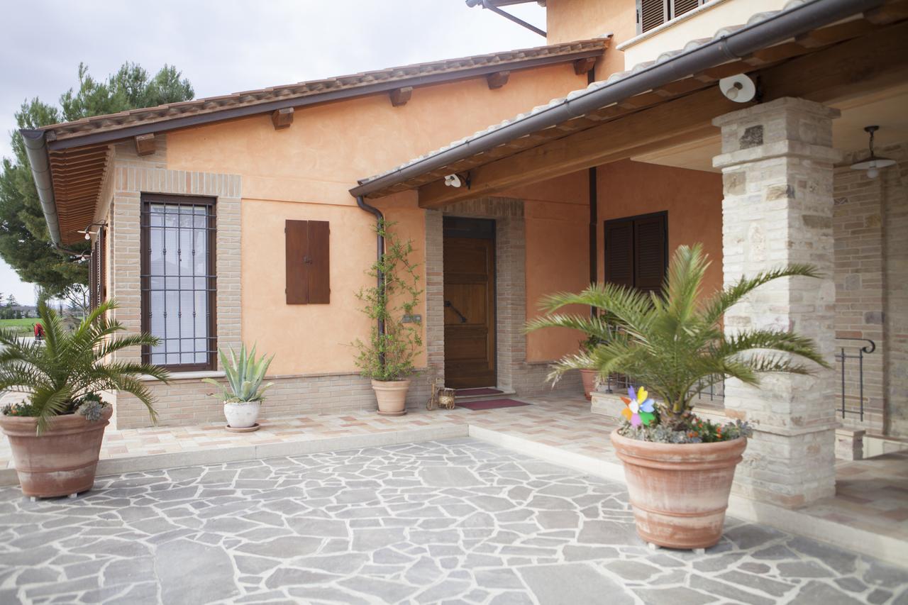 אסיסי B&B La Gioiosa מראה חיצוני תמונה