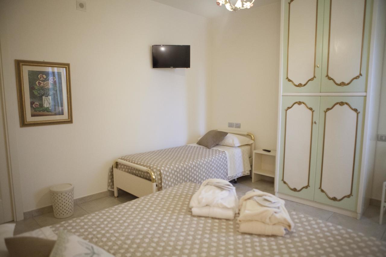 אסיסי B&B La Gioiosa מראה חיצוני תמונה